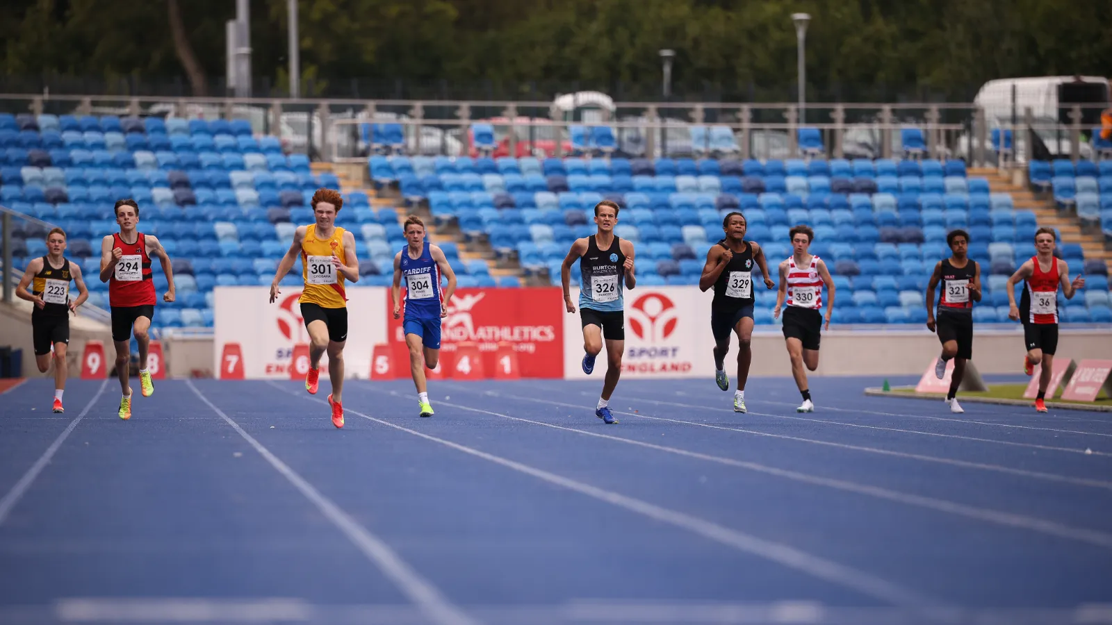 Tommaso Crosara in 301 leading the field down the home straight in the U15 300m final
