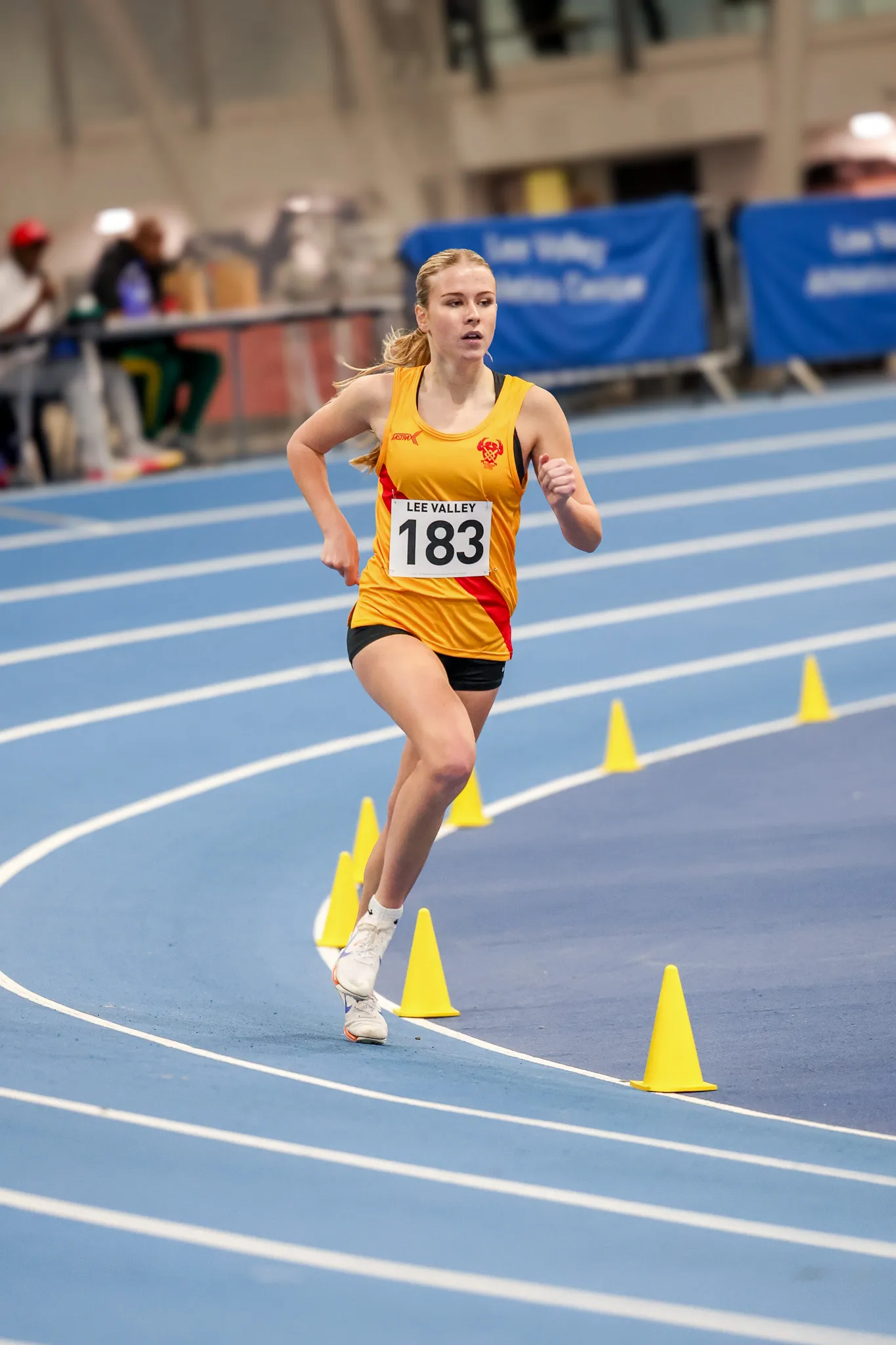 SpeedPro athlete Holly Townsend racing the 800m at the Lee Valley December Open 2025
