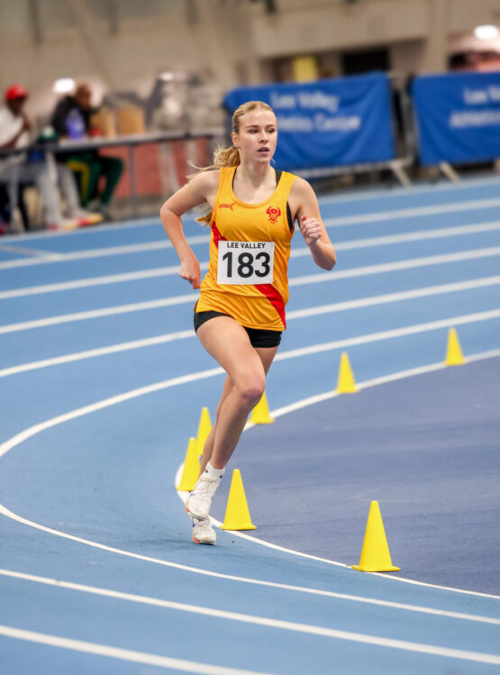 SpeedPro Athlete Holly Townsend - U18 400m (62.20) and 800m (2:19.97)